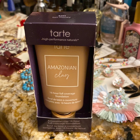 New Tarte Amazonian Clay 16 Hour Full Coverage Foundation